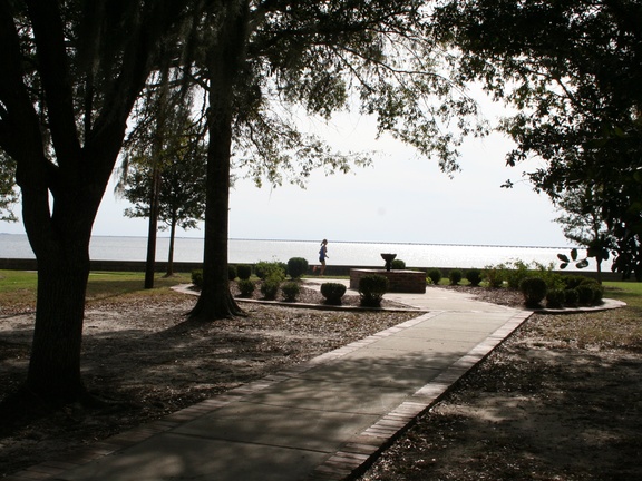 Lakeside Luncheon (785 besøk) Lakeside Luncheon Lakeside Luncheon