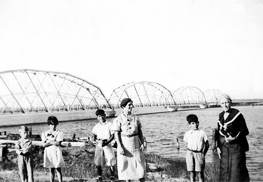 Fay Martin Pics 066 (2931 visits) L-R: Jerry Viosca, Fay Viosca, Randall Viosca, Alice Baudean Viosca, Bob Viosca, Felicie Baudean (Gr... Fay Martin Pics 066