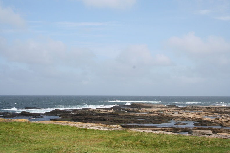 Cliffs_at_Kilkee_Ireland_02.jpg