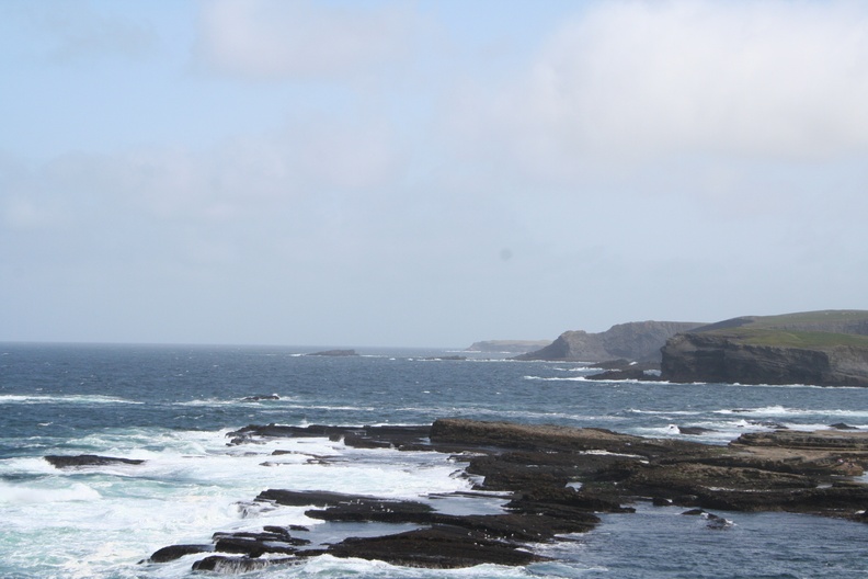 Cliffs_at_Kilkee_Ireland_03.jpg