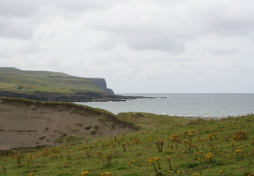 Cliffs at Kilkee Ireland (789 visits) Taken during Bob's trip to Ireland in August 2005 Cliffs at Kilkee Ireland