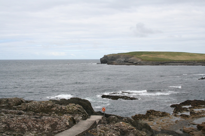 Cliffs_at_Kilkee_Ireland_10.jpg