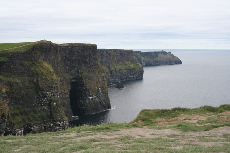 Cliffs_at_Spanish_Point_01.jpg