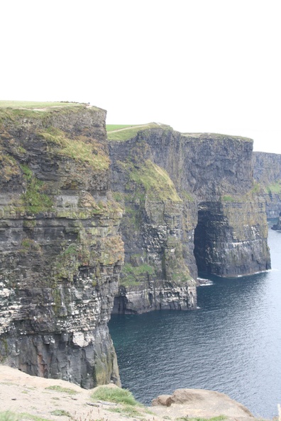 Cliffs_at_Spanish_Point_03.jpg