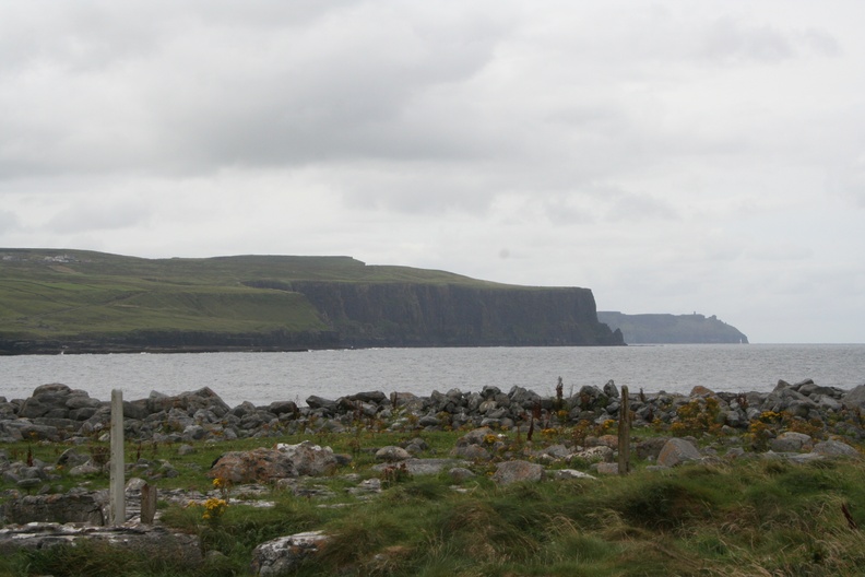 Cliffs_at_Spanish_Point_09.jpg